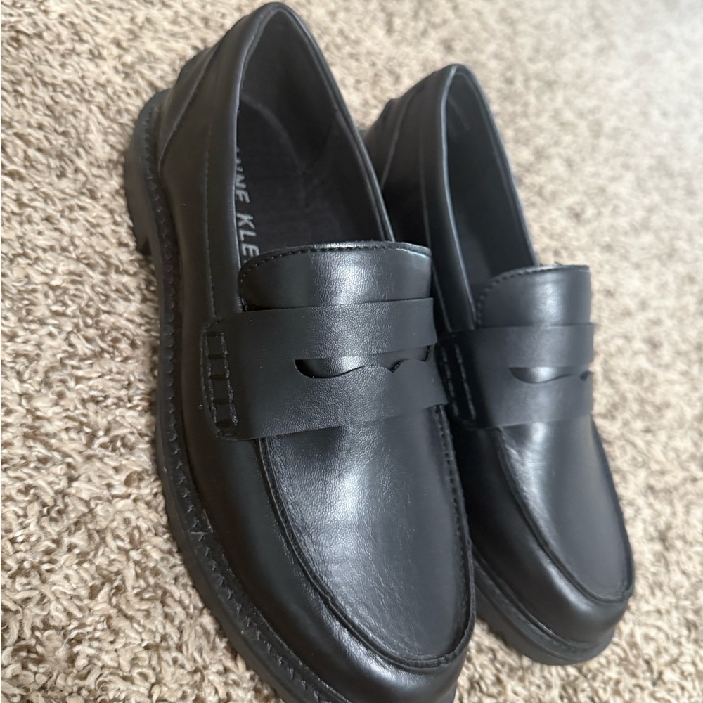 Anne Klein Black Flats with Durable Sole